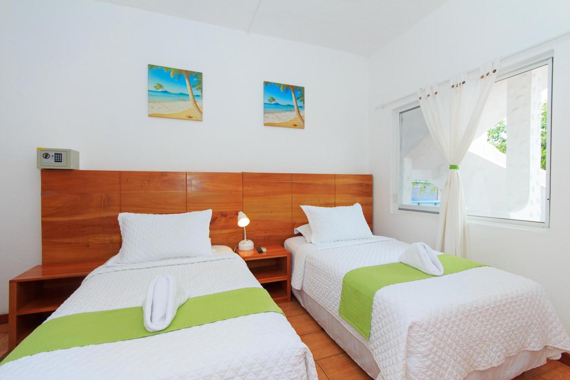 Hotel La Casa De Judy Puerto Ayora  Εξωτερικό φωτογραφία