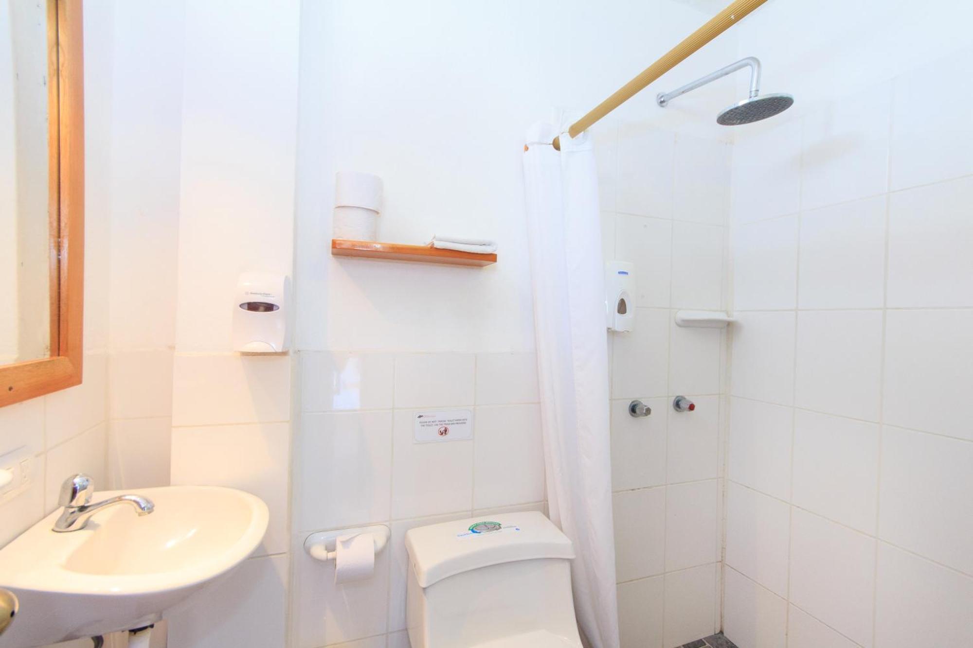 Hotel La Casa De Judy Puerto Ayora  Εξωτερικό φωτογραφία