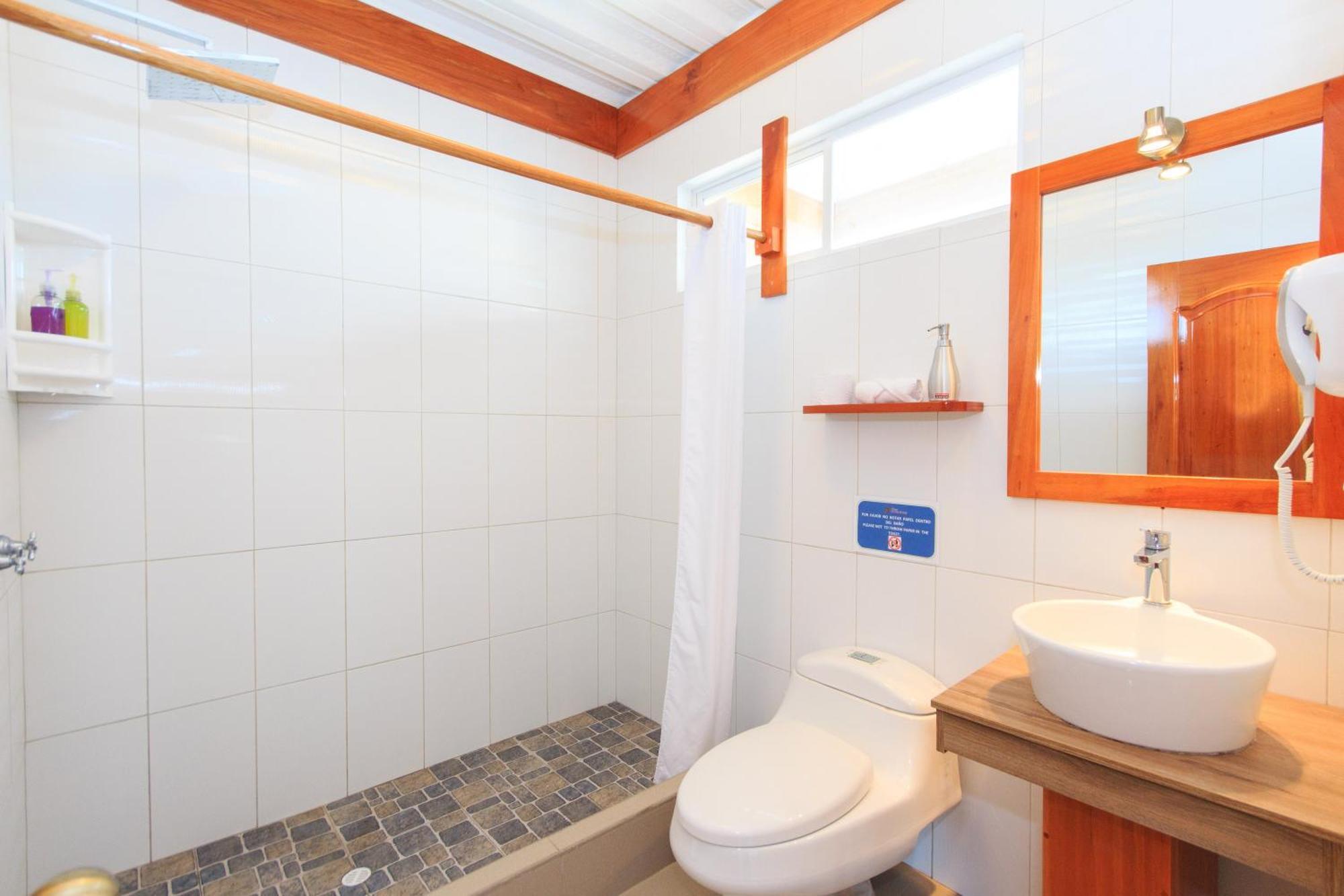 Hotel La Casa De Judy Puerto Ayora  Εξωτερικό φωτογραφία